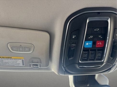 Used 2023 Jeep Grand Cherokee 4x4 image 16