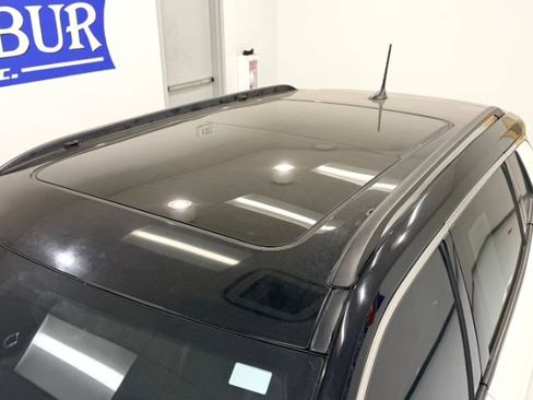 Used 2018 Jeep Compass Limited w/ Navigation Group AWD/4WD image 15