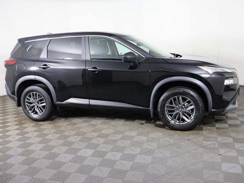 Used 2023 Nissan Rogue S AWD/4WD image 16