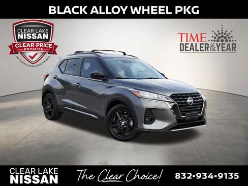 Used 2021 Nissan Kicks SR w/ Interior Electronics Package FWD image 1