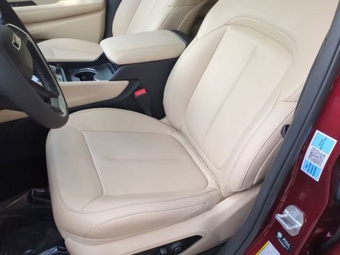 Used 2025 Jeep Grand Cherokee Limited RWD image 17