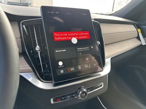 New 2026 Volvo XC90 B6 Plus w/ Protection Package Premier image 15