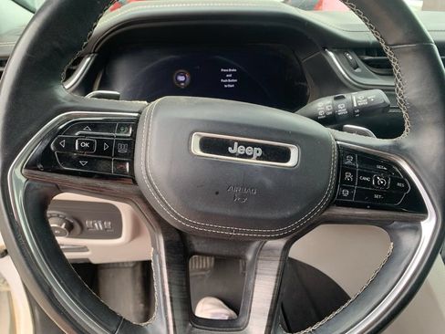Used 2021 Jeep Grand Cherokee L Overland w/ Luxury Tech Group IV AWD/4WD image 12