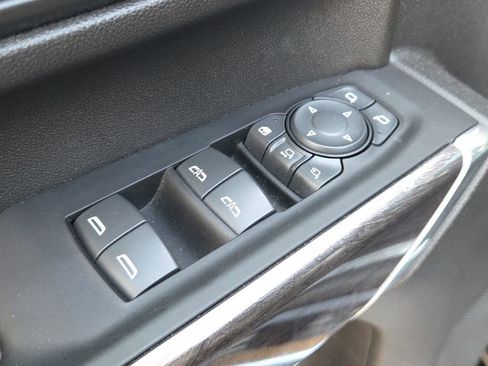 Used 2022 Chevrolet Silverado 2500 LTZ w/ LTZ Convenience Package image 20