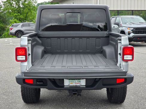 Used 2022 Jeep Gladiator Sport AWD/4WD image 11