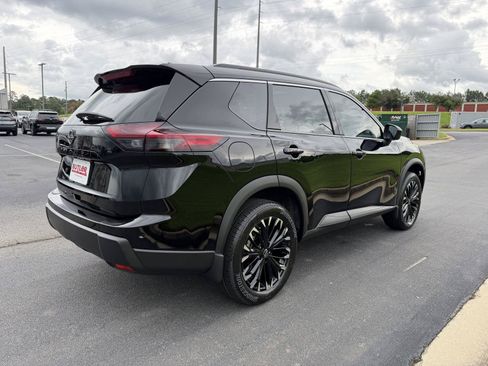 New 2026 Nissan Rogue Dark Armor FWD image 5