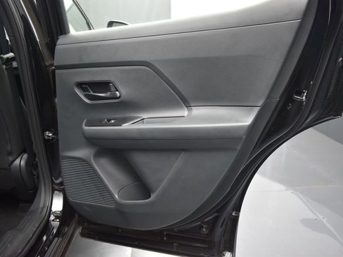 Used 2025 Nissan Kicks S image 20