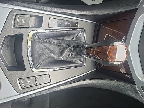 Used 2011 Cadillac SRX Luxury image 19