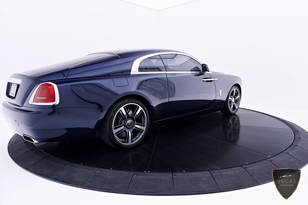 Used 2017 Rolls-Royce Wraith RWD image 17