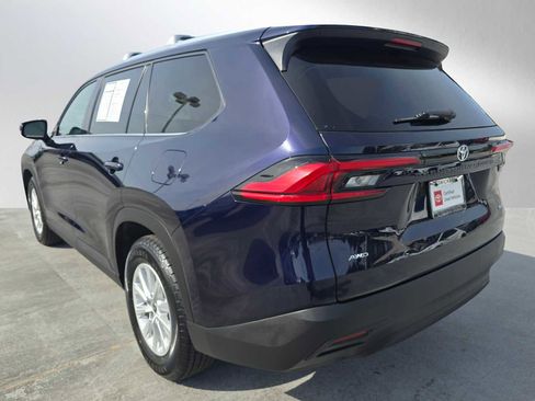 Used 2024 Toyota Grand Highlander AWD image 5