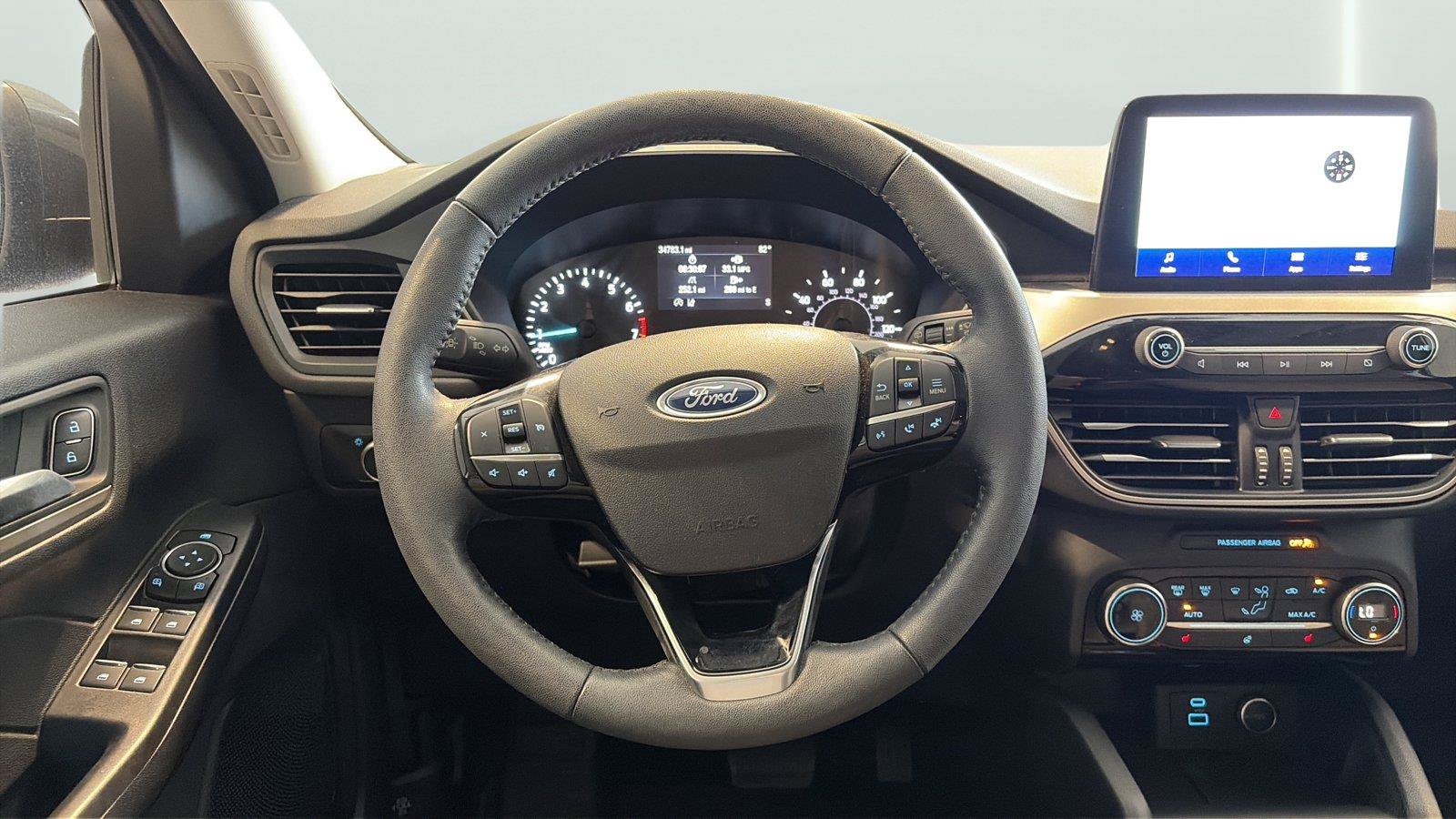Used 2021 Ford Escape SE w/ Cold Weather Package AWD/4WD image 12