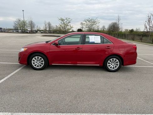 Used 2013 Toyota Camry LE image 5
