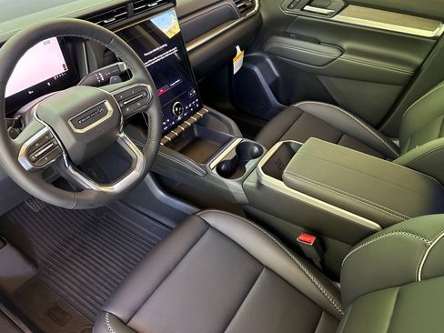 New 2026 GMC Terrain Denali w/ LPO, Floor Liner Package AWD/4WD image 11
