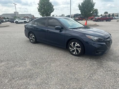 Used 2024 Subaru Legacy Premium AWD/4WD image 3