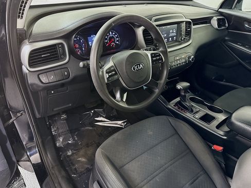Used 2019 Kia Sorento FWD image 22