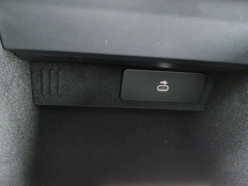 New 2026 Land Rover Range Rover Sport SE image 31