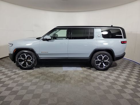 Used 2024 Rivian R1S Adventure AWD/4WD image 2