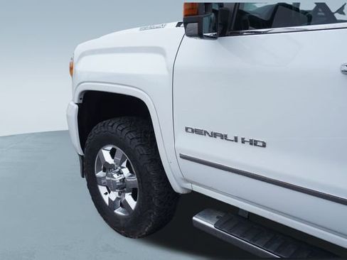 Used 2019 GMC Sierra 3500 Denali w/ Duramax Plus Package image 37