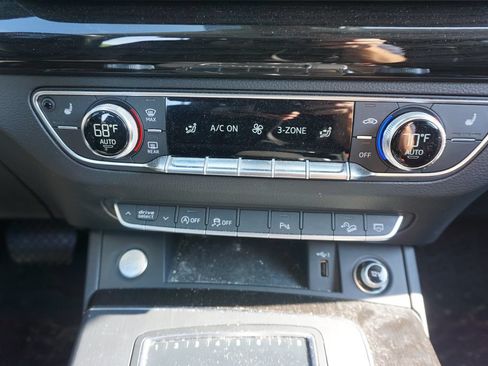 Used 2018 Audi Q5 2.0T Premium Plus w/ Premium Plus Package AWD/4WD image 12