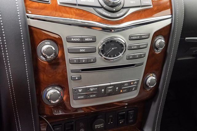 Used 2018 INFINITI QX80 4WD w/ Driver Assistance Package image 18