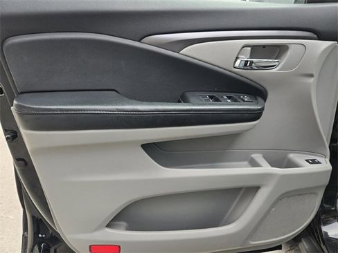 Used 2016 Honda Pilot EX-L image 18