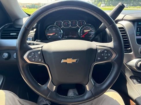 Used 2019 Chevrolet Suburban LT AWD/4WD image 37