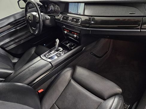 Used 2012 BMW 750Li RWD image 27