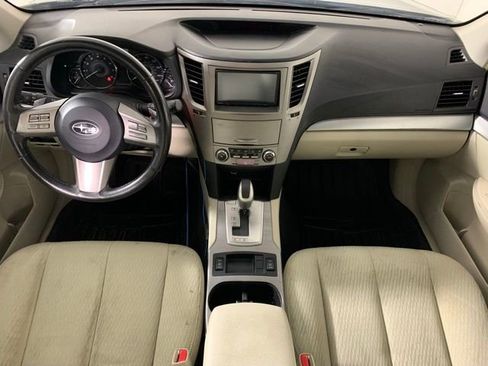 Used 2010 Subaru Outback 2.5i Premium image 18