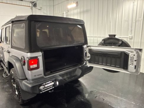 Used 2020 Jeep Wrangler Unlimited Sport S AWD/4WD image 43