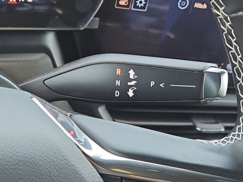 Used 2025 Chevrolet Silverado EV LT w/ LT Premium Package image 16