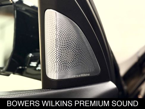 Used 2020 BMW X7 M50i w/ Dynamic Handling Package image 13