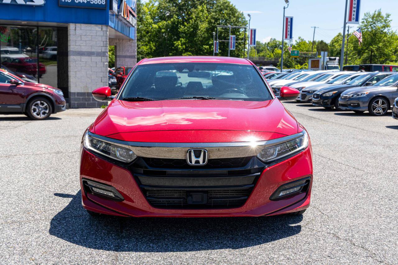 Used 2018 Honda Accord Sport image 2