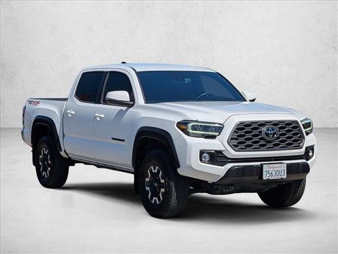 Used 2023 Toyota Tacoma TRD Off-Road w/ Black Out Package (TMS) AWD/4WD image 3