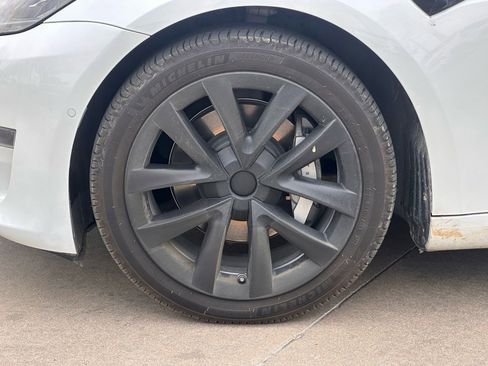 Used 2021 Tesla Model 3 Standard Range Plus image 12