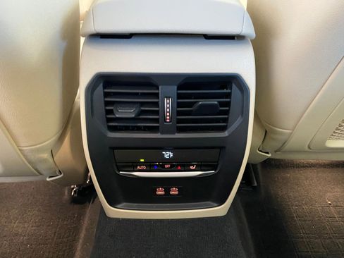 Used 2021 BMW 330i xDrive Sedan w/ Premium Package image 30