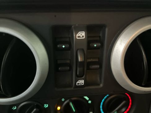 Used 2010 Jeep Wrangler Unlimited Sahara w/ Trailer Tow Group image 22