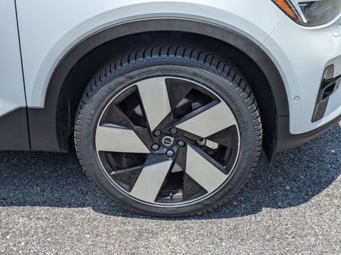 Certified 2023 Volvo C40 P8 Recharge Ultimate AWD/4WD image 14