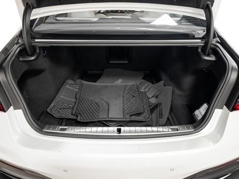 Used 2022 BMW 750i xDrive w/ M Sport Package image 56