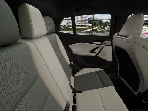 New 2026 BMW X2 xDrive28i w/ Technology Package image 40