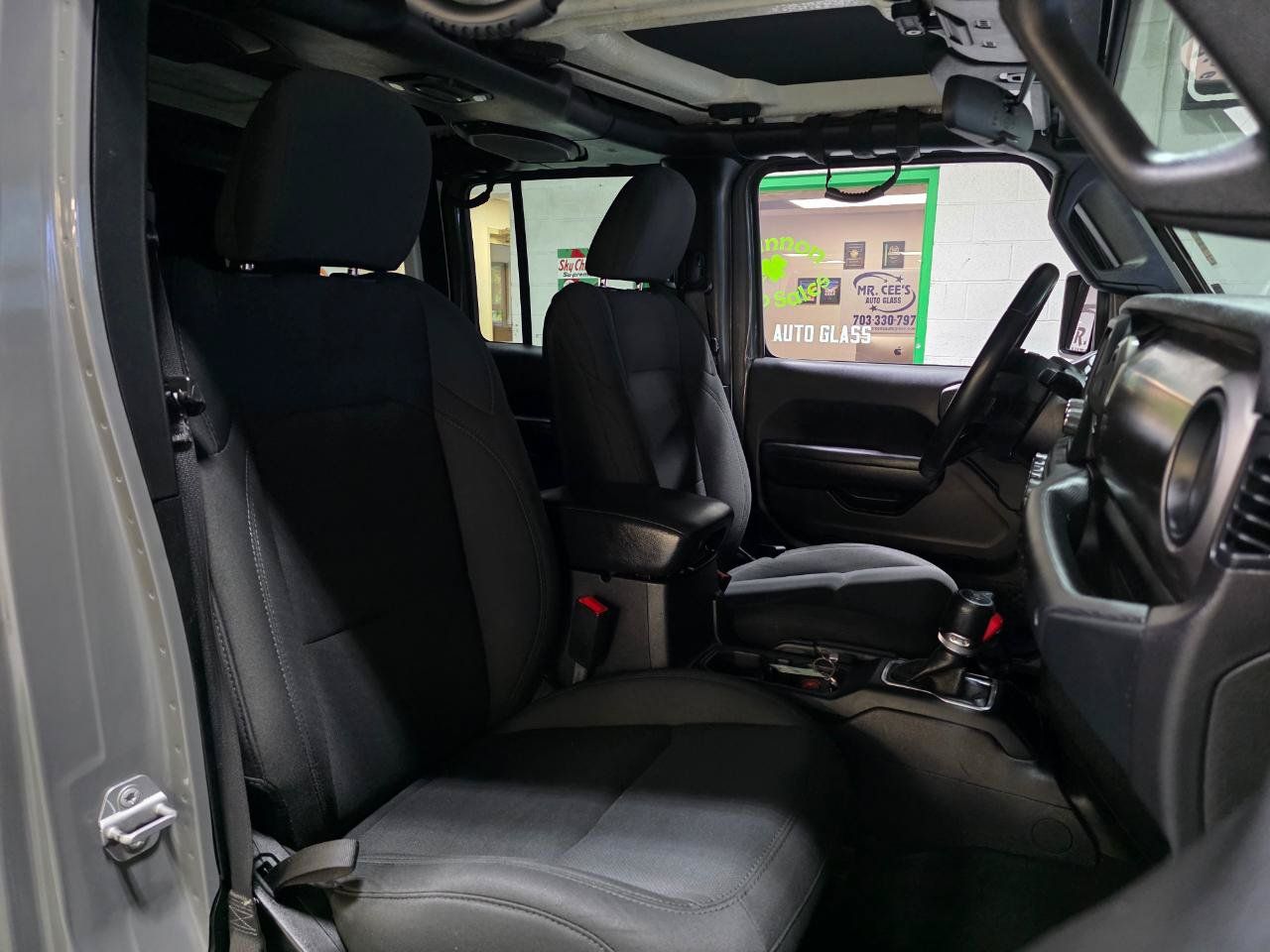 Used 2018 Jeep Wrangler Unlimited Sport S AWD/4WD image 25
