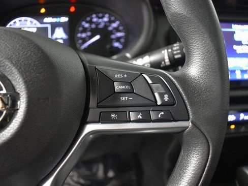 Used 2021 Nissan Kicks SV image 15