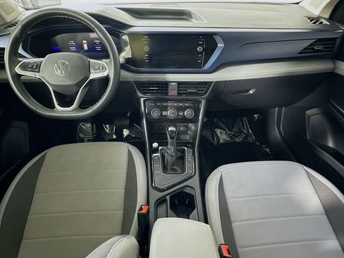 Used 2024 Volkswagen Taos SE w/ Panoramic Sunroof Package image 16