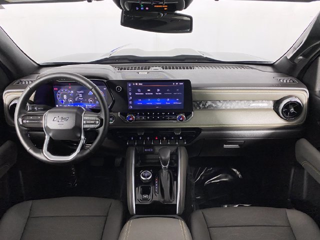 Certified 2026 Chevrolet Colorado ZR2 w/ Technology Package AWD/4WD image 14
