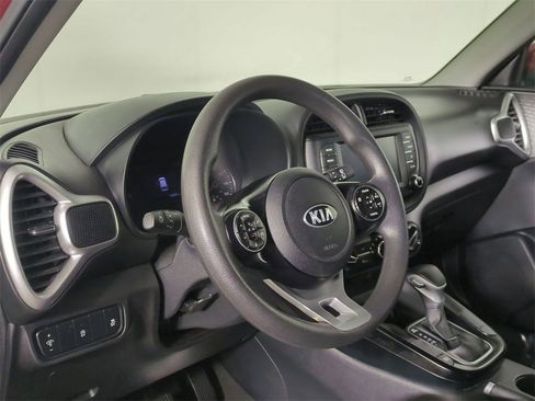 Used 2021 Kia Soul LX image 10