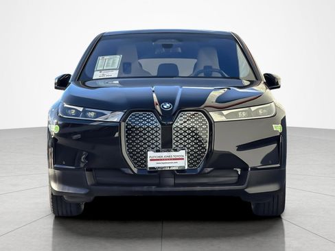 Used 2023 BMW iX xDrive50 w/ Ultimate Package 2 image 8