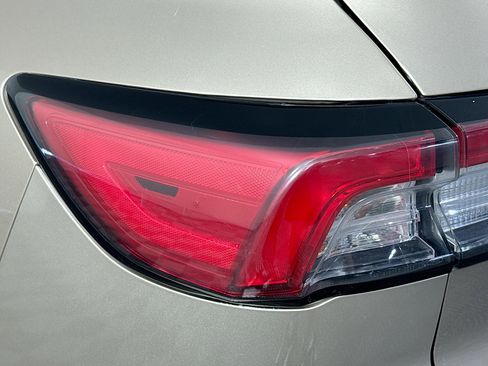 Used 2020 Ford Escape SE image 35