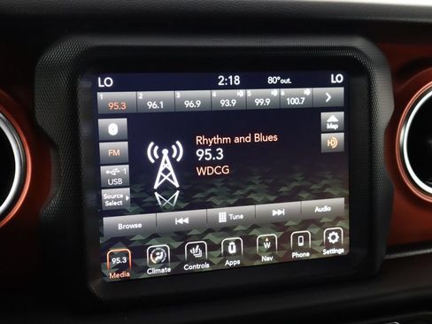 Used 2022 Jeep Gladiator Rubicon w/ LED Lighting Group AWD/4WD image 29
