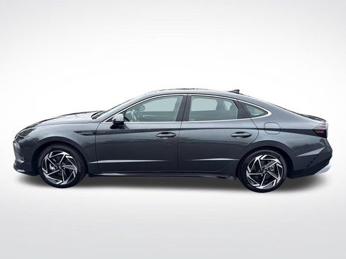 Used 2025 Hyundai Sonata SEL FWD image 2