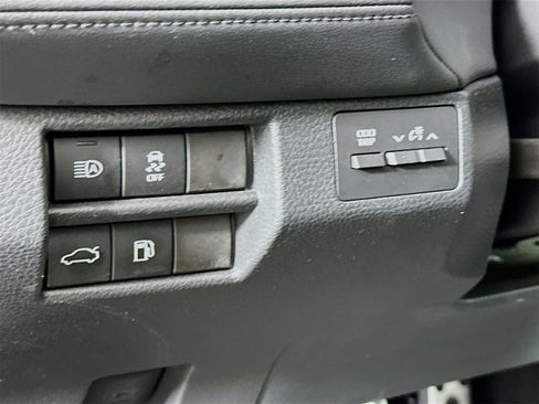 Certified 2021 Toyota Avalon XSE image 10