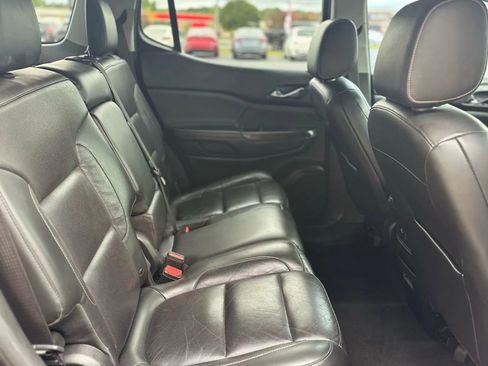 Used 2017 GMC Acadia SLT image 16